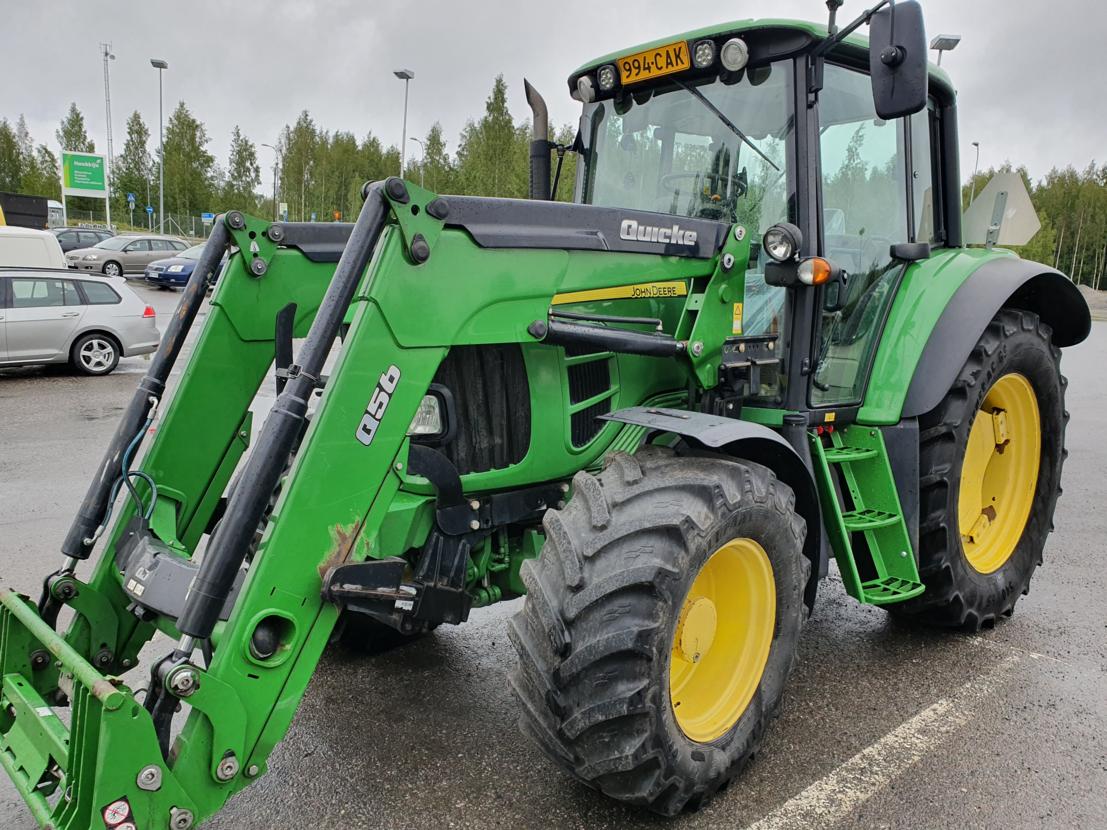 John Deere 6230