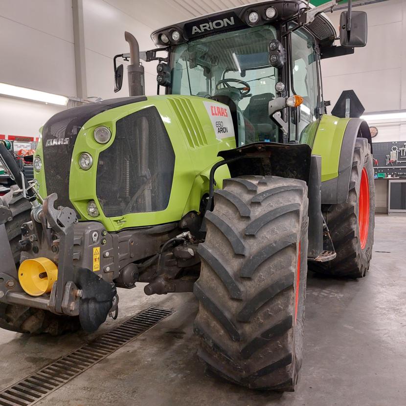 Claas Arion 650