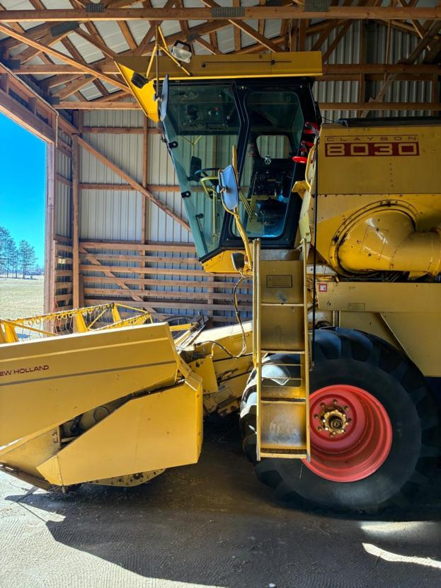 New Holland 8030
