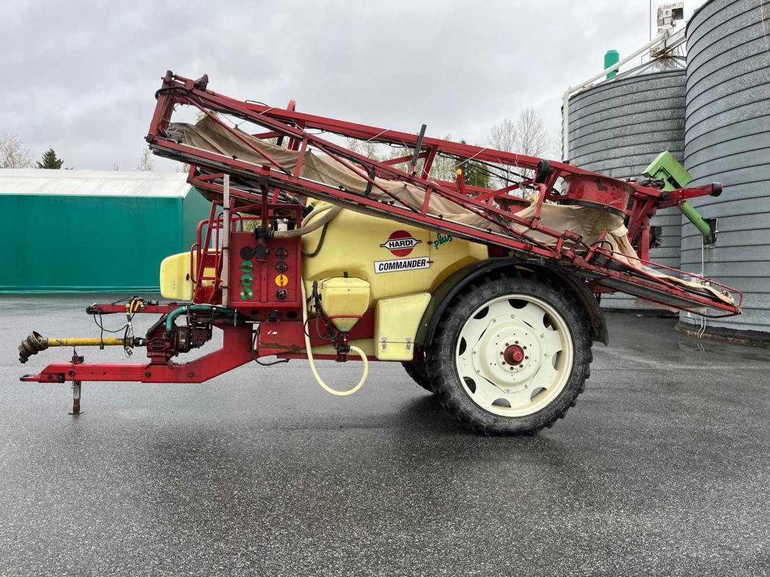 Hardi 4200/24 Commander Twin