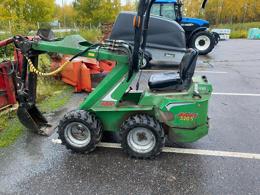 Avant 320s