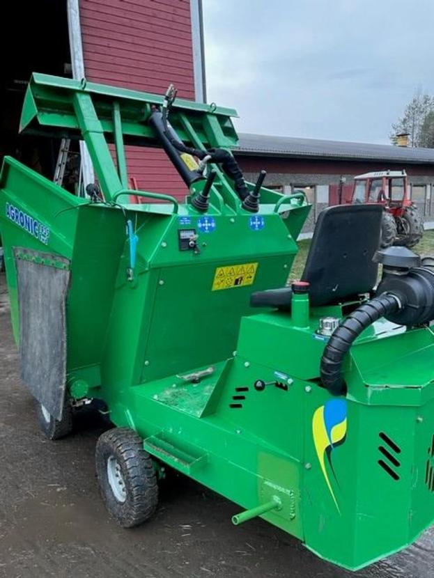 Rehunkäsittely Agronic 143s 4 Wd