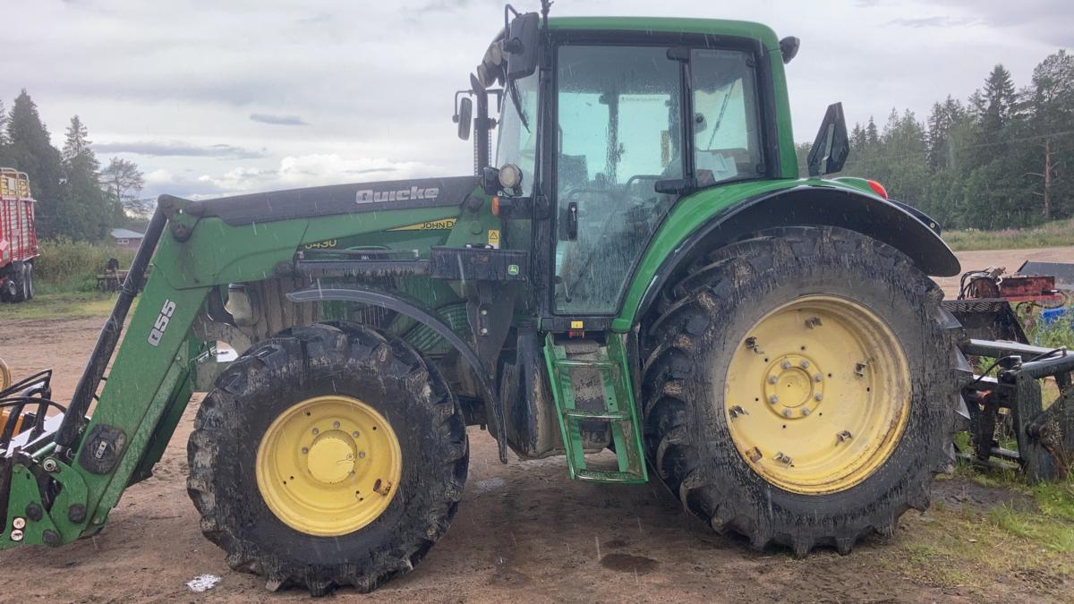 John Deere 6430