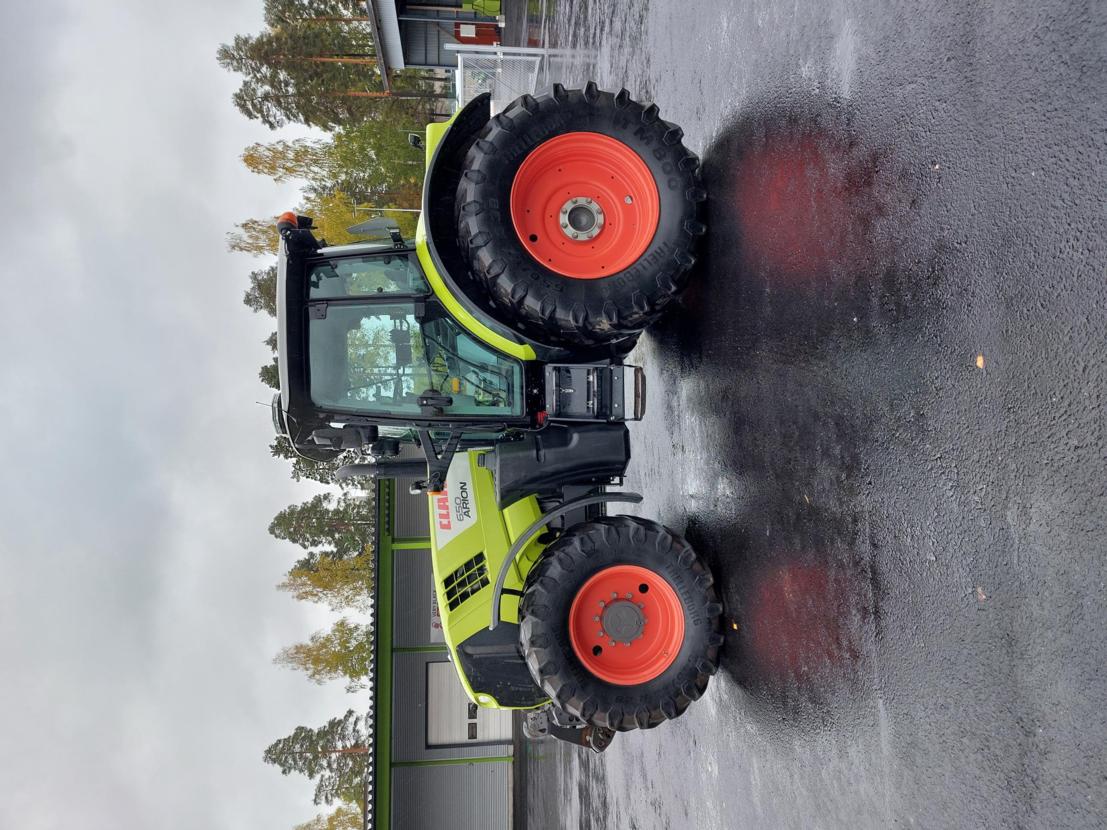 Claas Arion 650