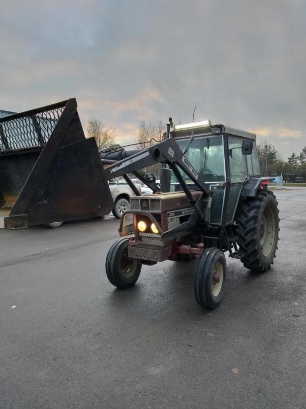 International 484