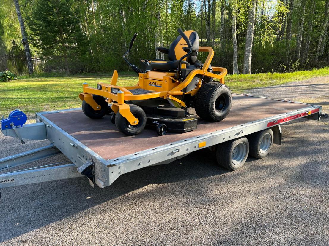 Muu Merkki Cub Cadet 137