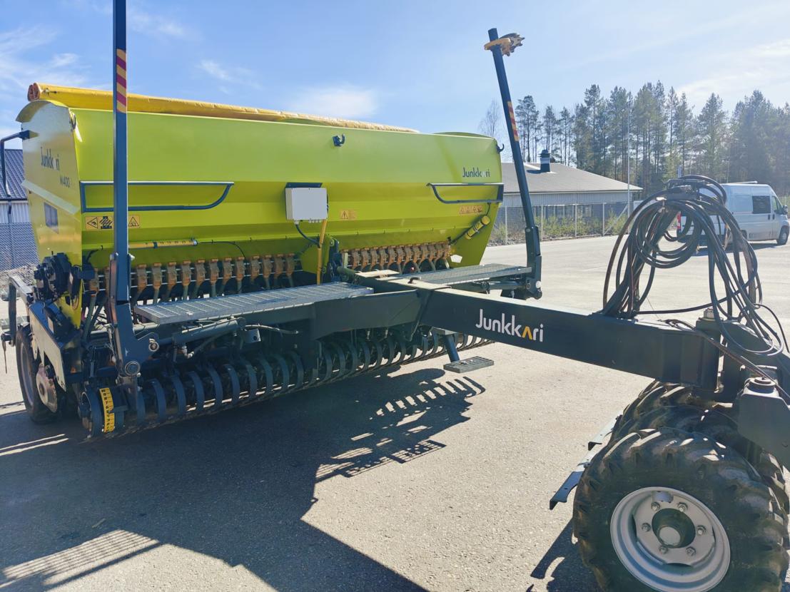 Junkkari M400plus Isobus