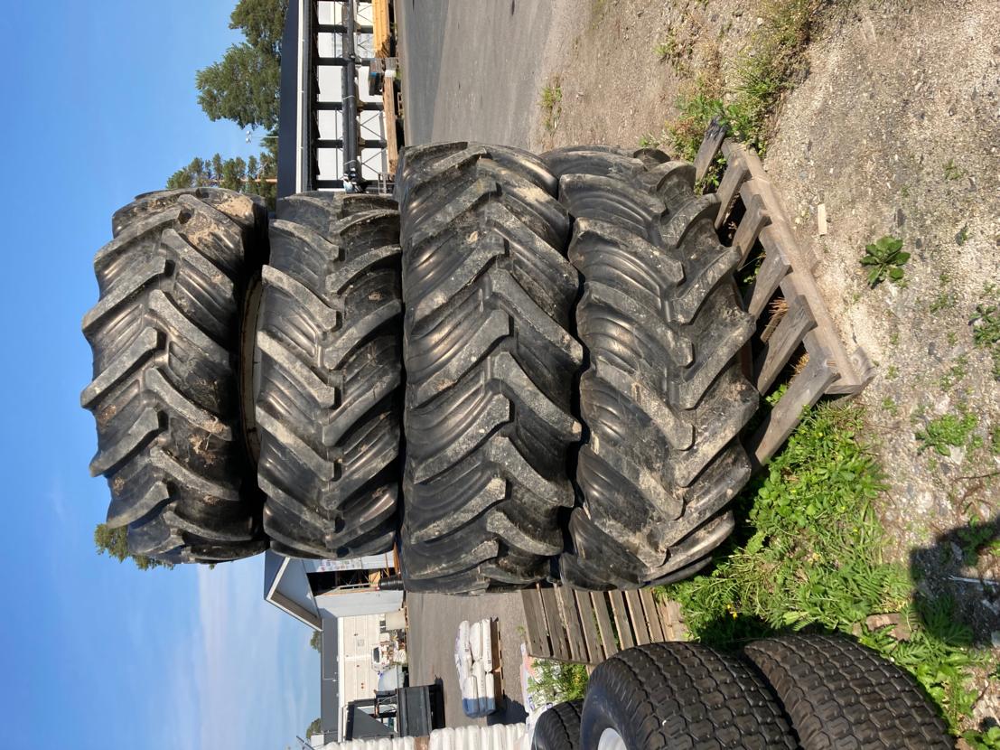 Levikepyörät 520/38 Ja 420/28