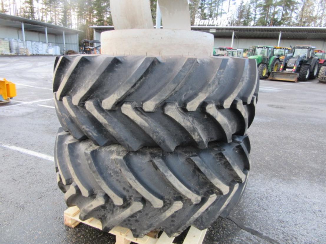 Traktorivarusteet 650/65-42 Ja 540/65-30