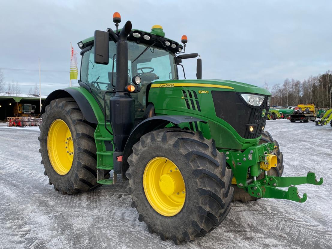 John Deere 6215r Traktori