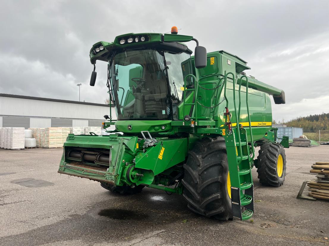 John Deere T660 Puimuri