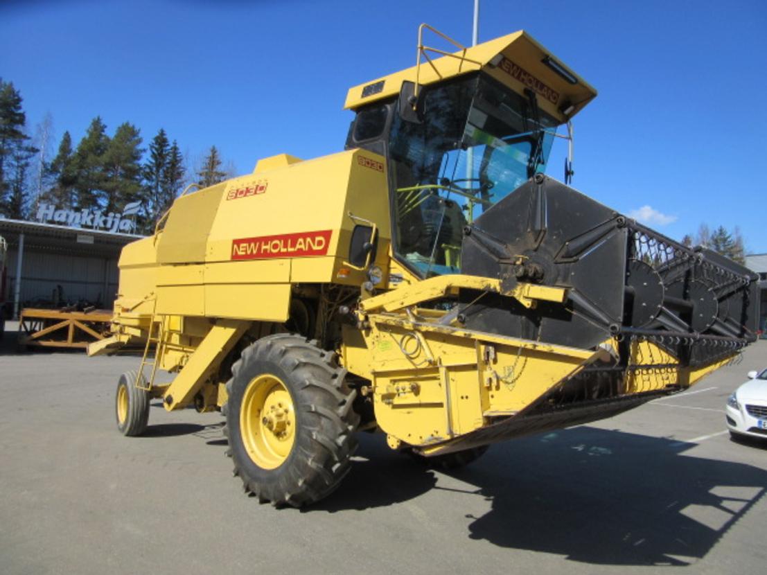 New Holland Clayson 8030