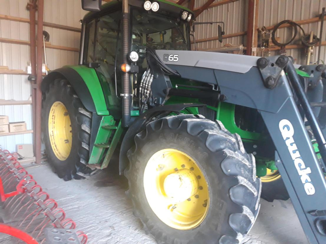 John Deere 6930
