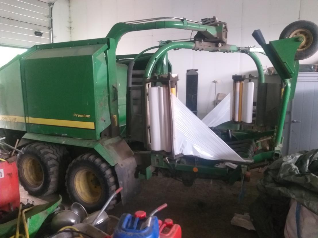 John Deere 744 Premium