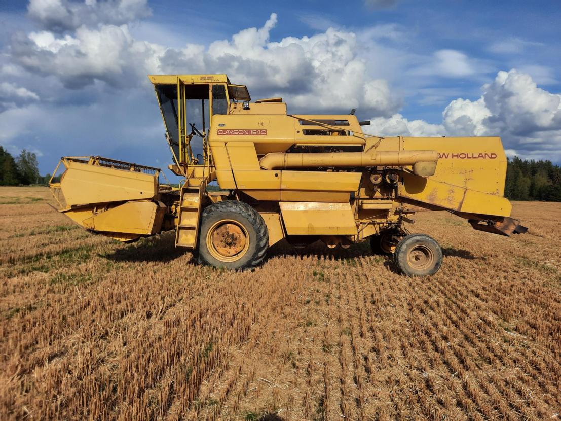 New Holland 1540