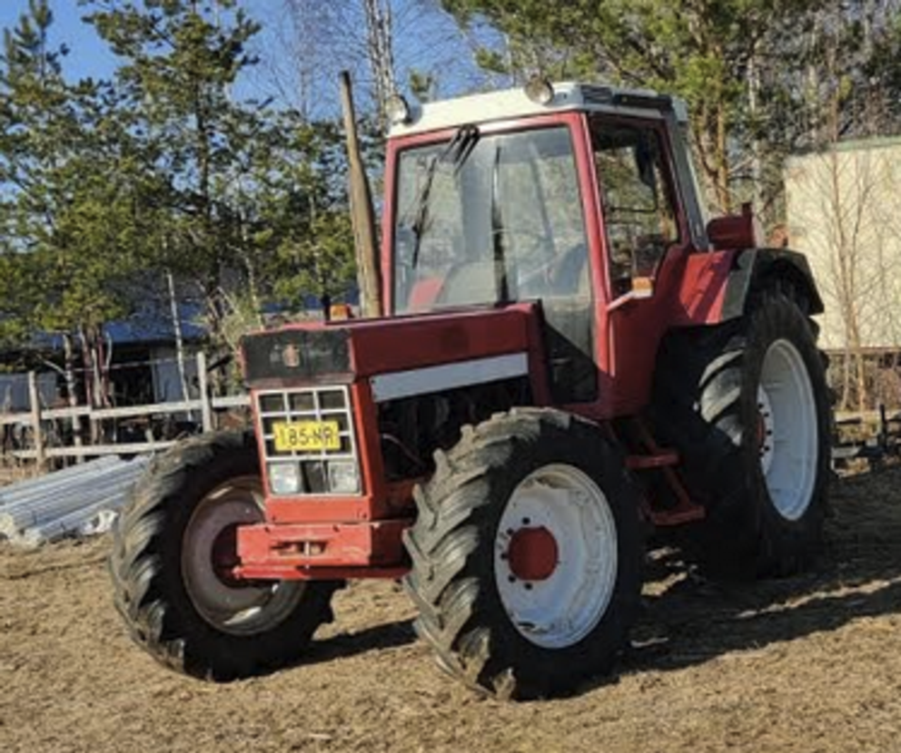 International 955 Xl-4x4