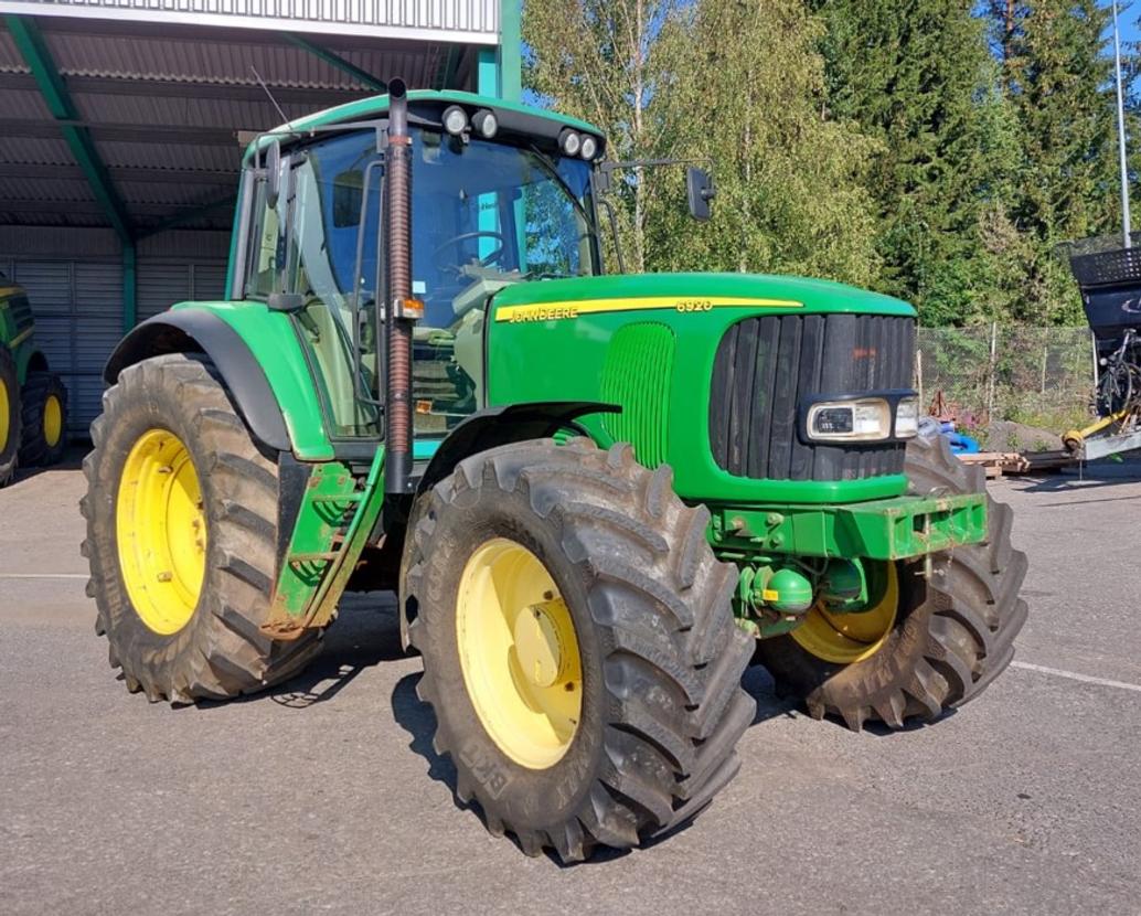 John Deere 6920