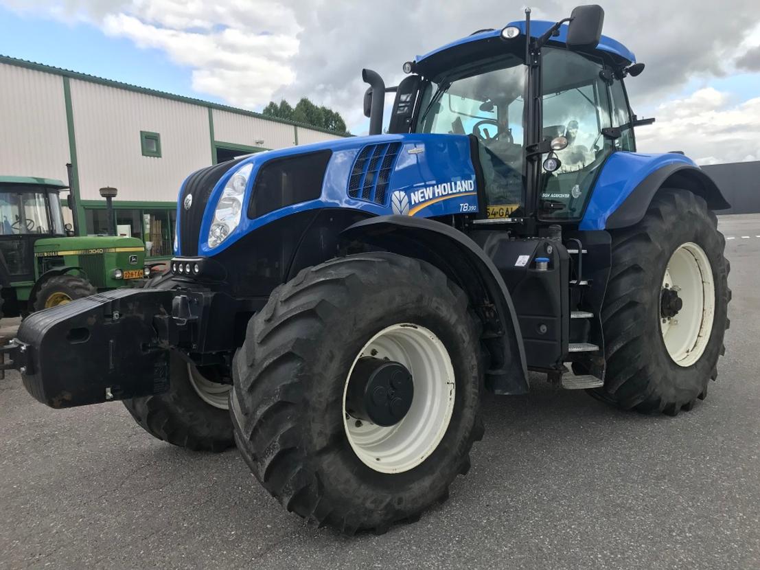 New Holland T8.390 Auto Command