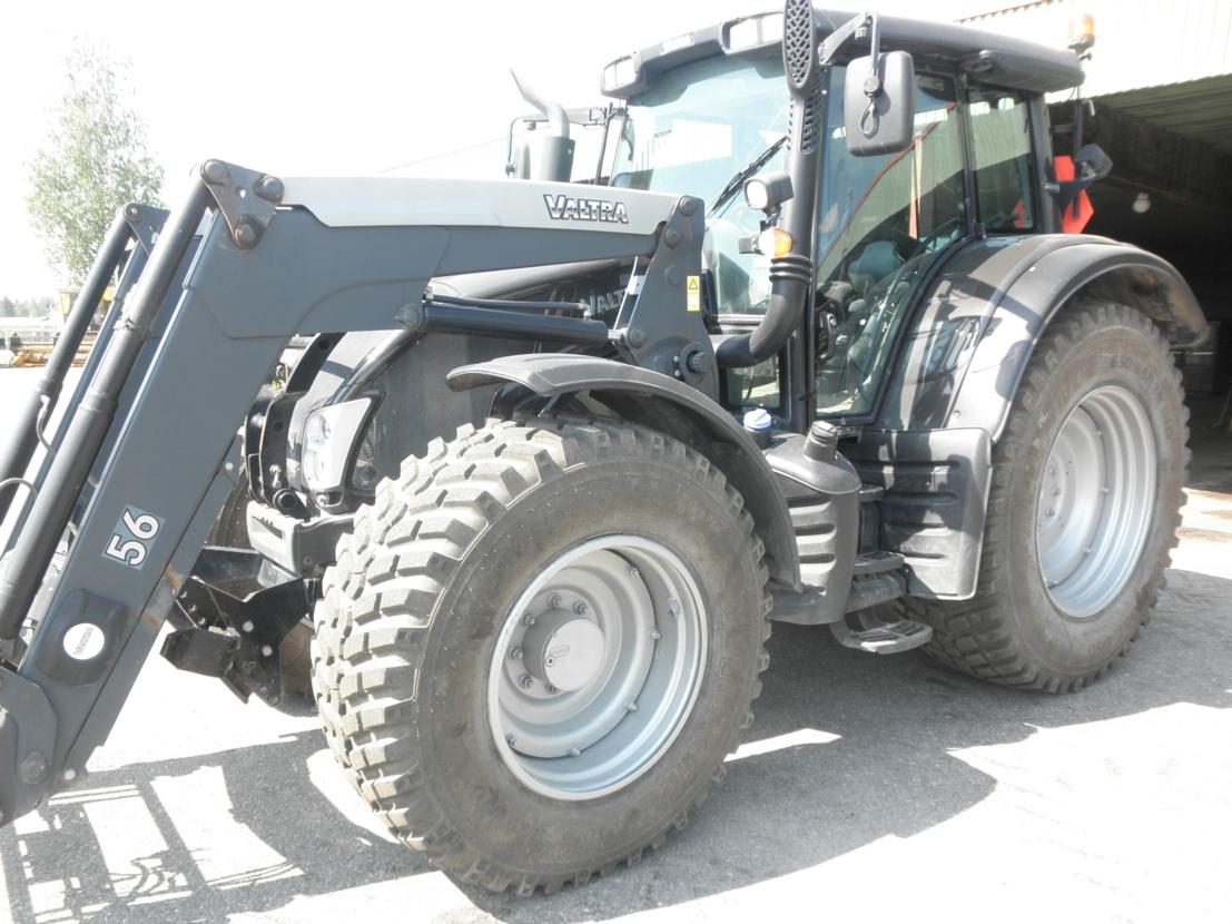 Valtra N143+ek