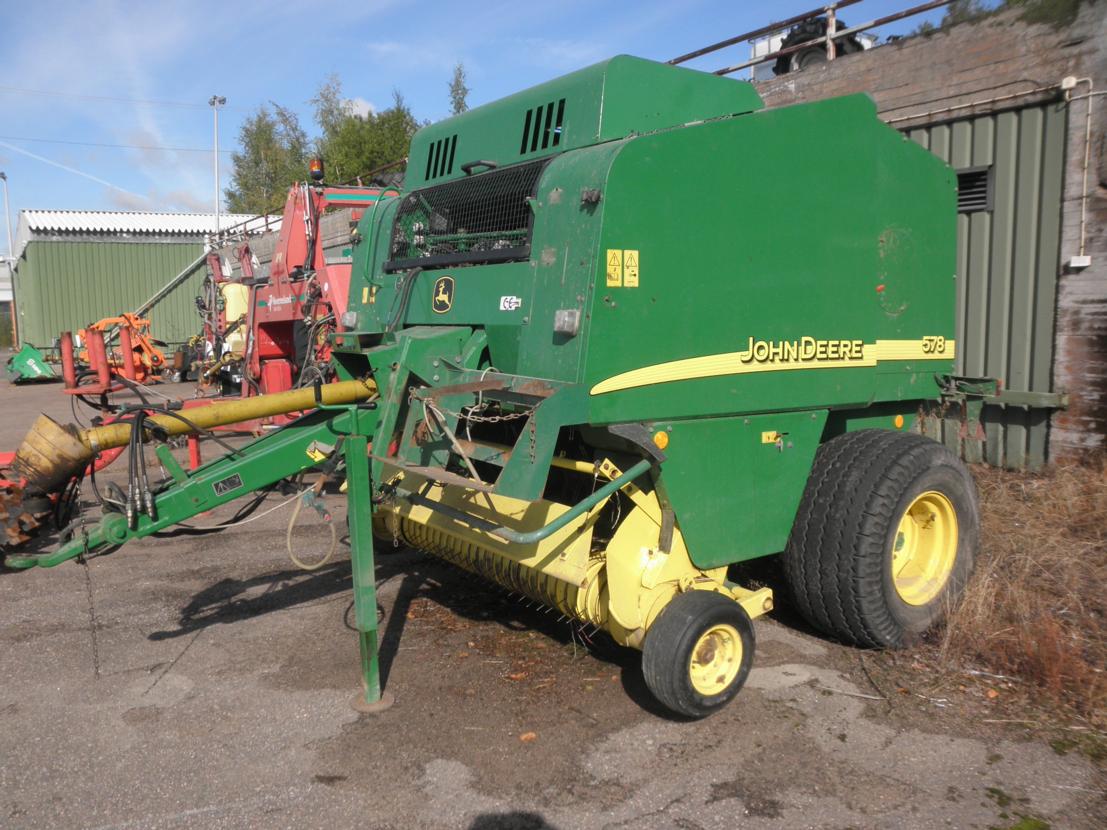 John Deere 578