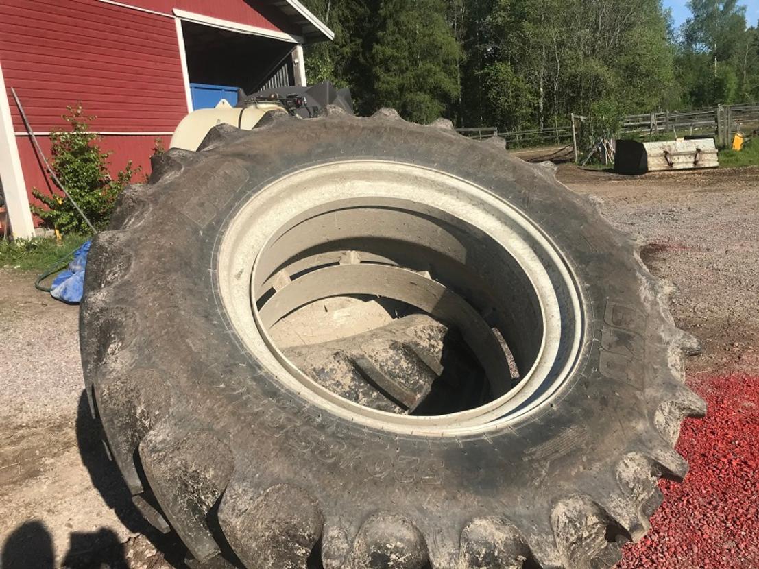 Levikepyörät 520/85r46