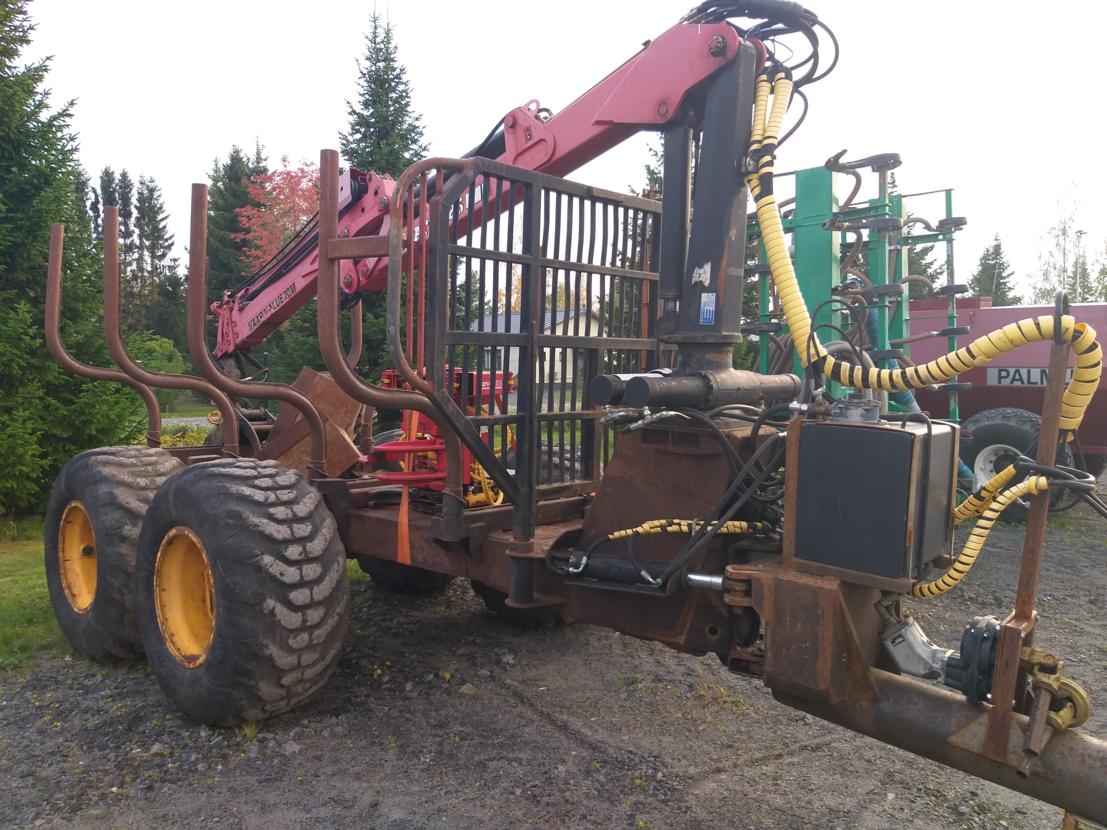 Patu 925a Kuormaaja + Metsäkär