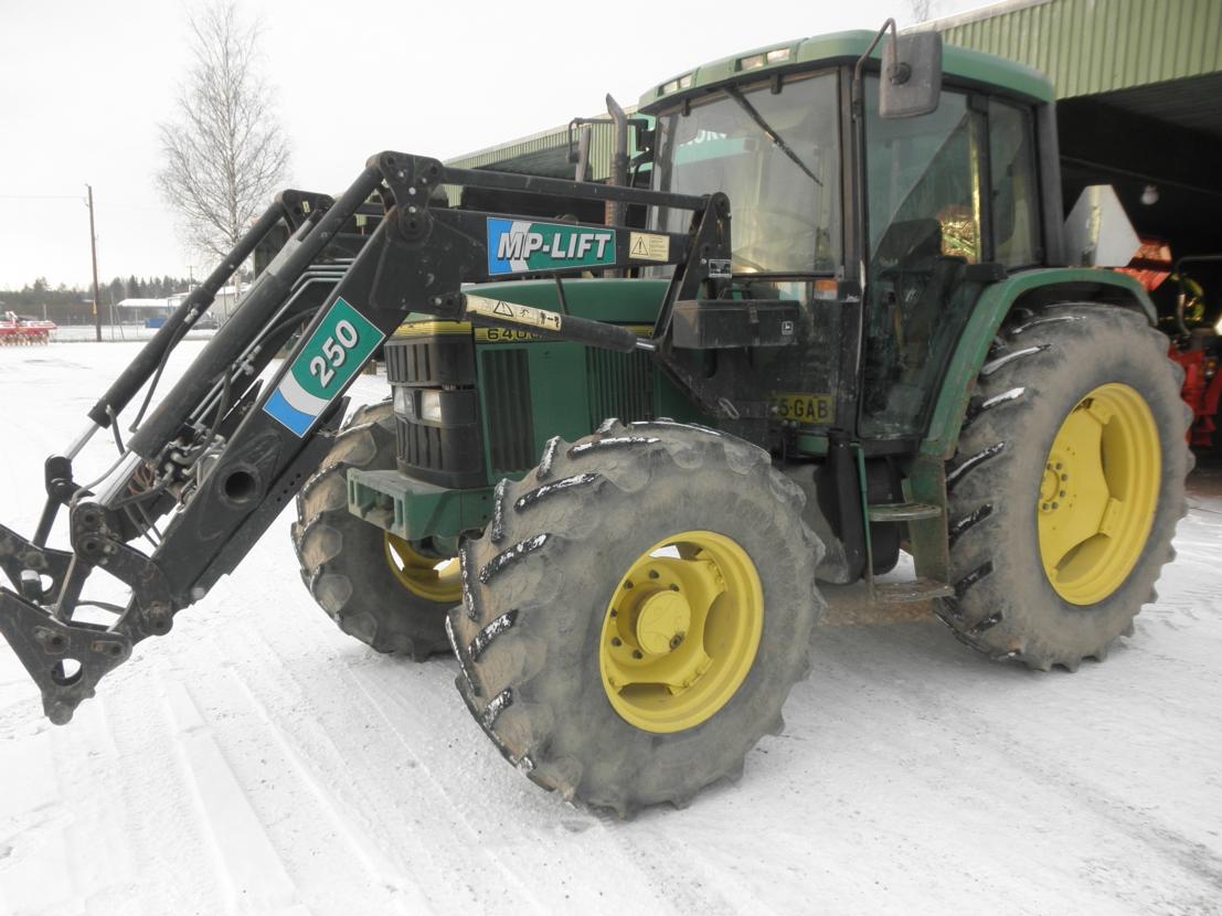 John Deere 6400