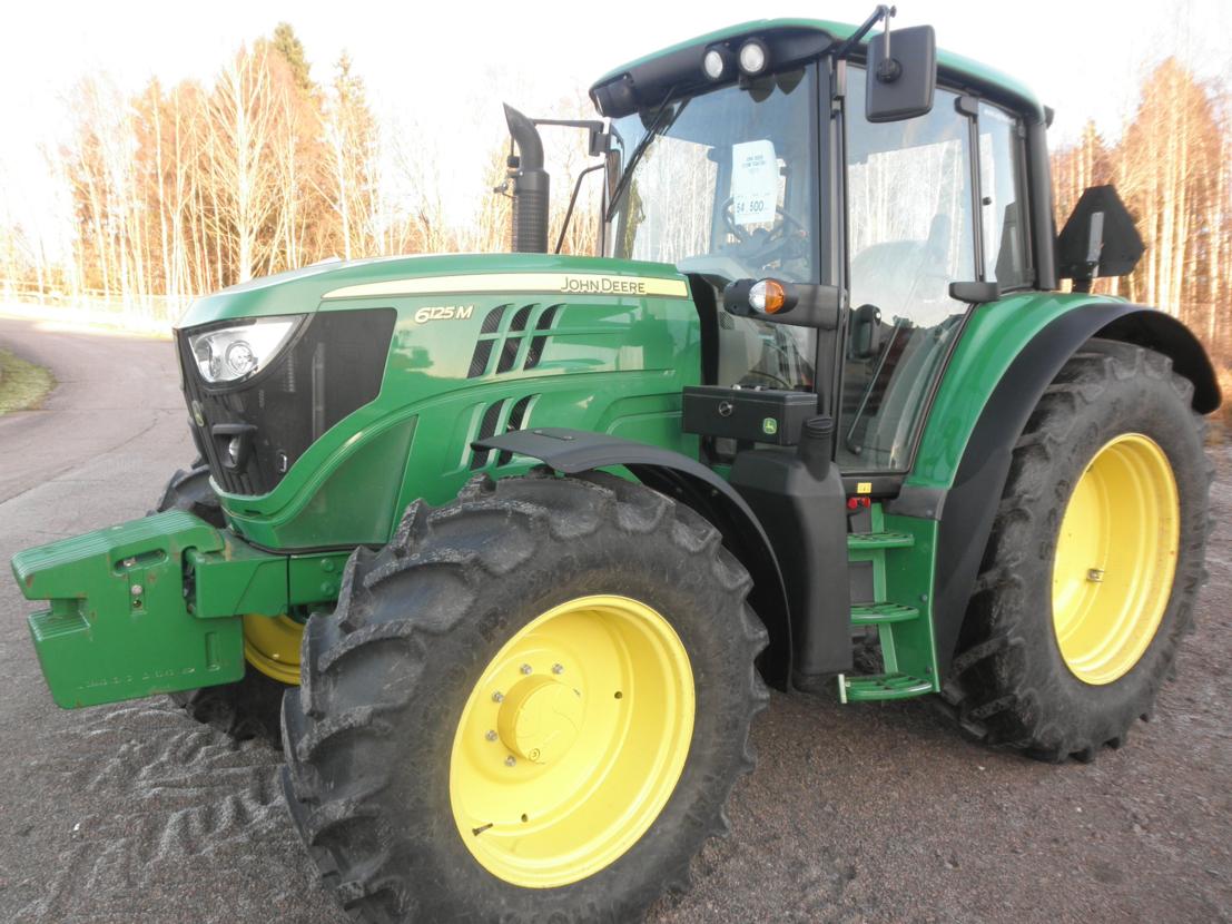John Deere 6125m Traktori
