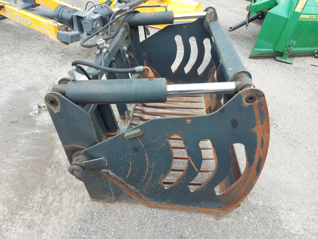 Rehunkäsittely Quicke Silocut 150