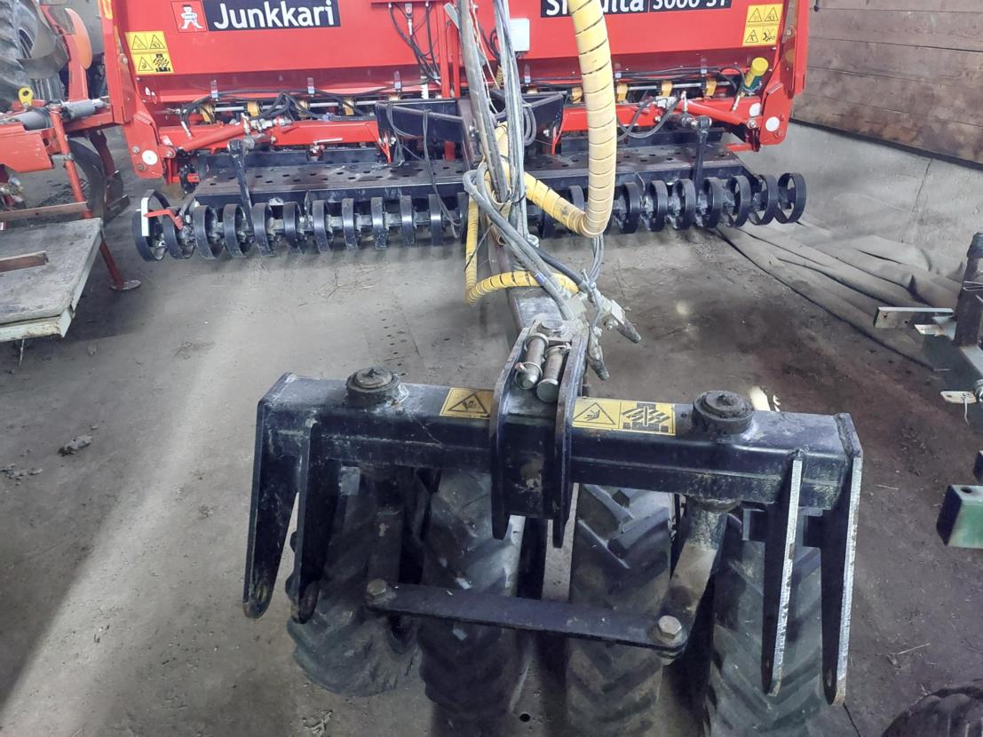 Junkkari Simulta 3000st