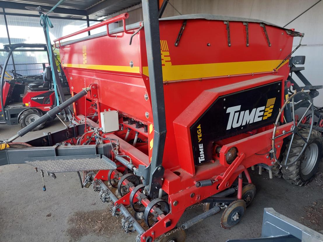 Tume Vega 3000