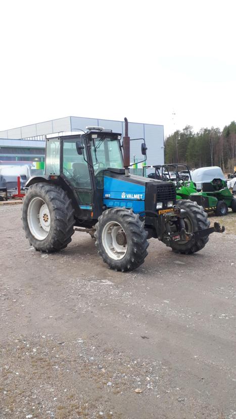 Valtra 665