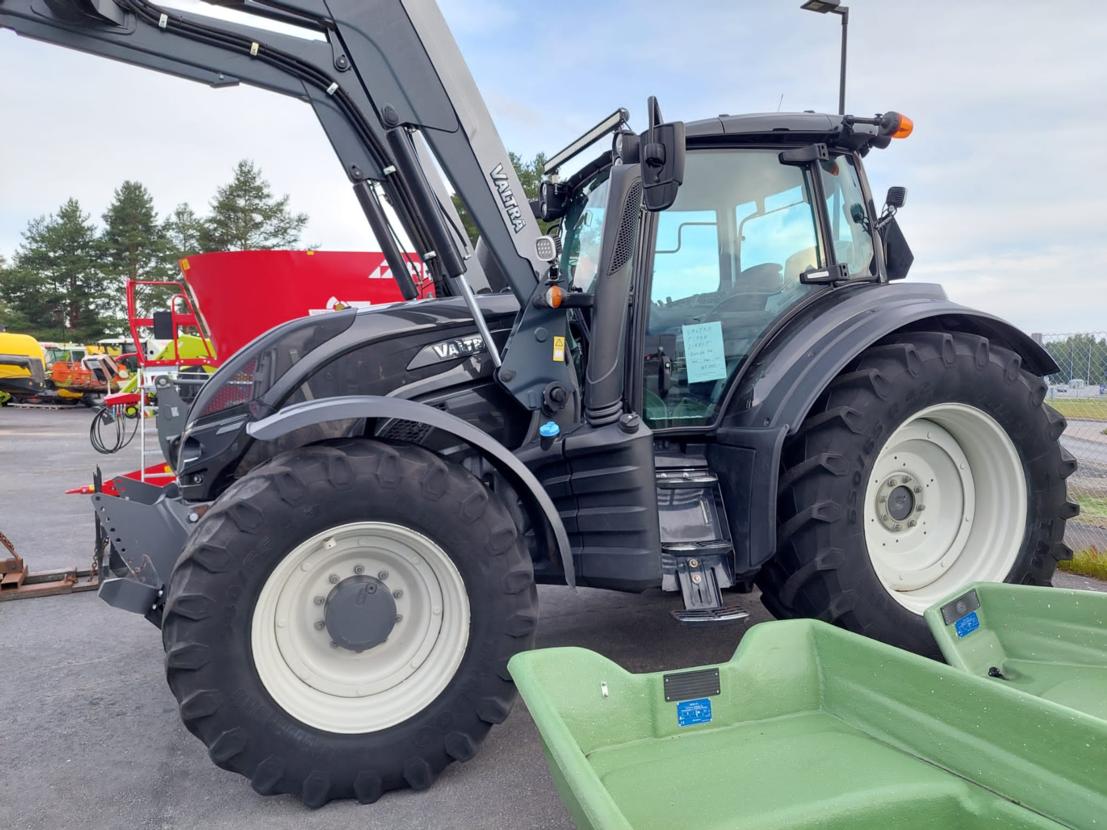 Valtra T174e Direct + Quicke 76