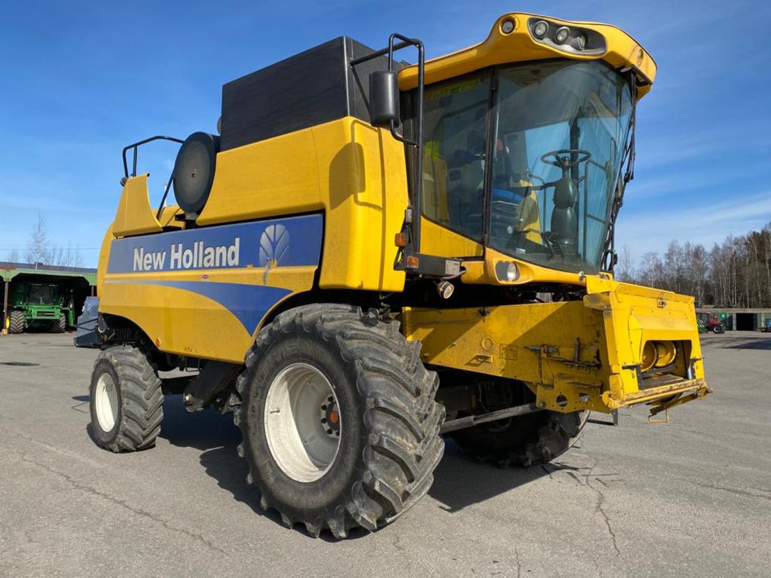 New Holland Csx 7040