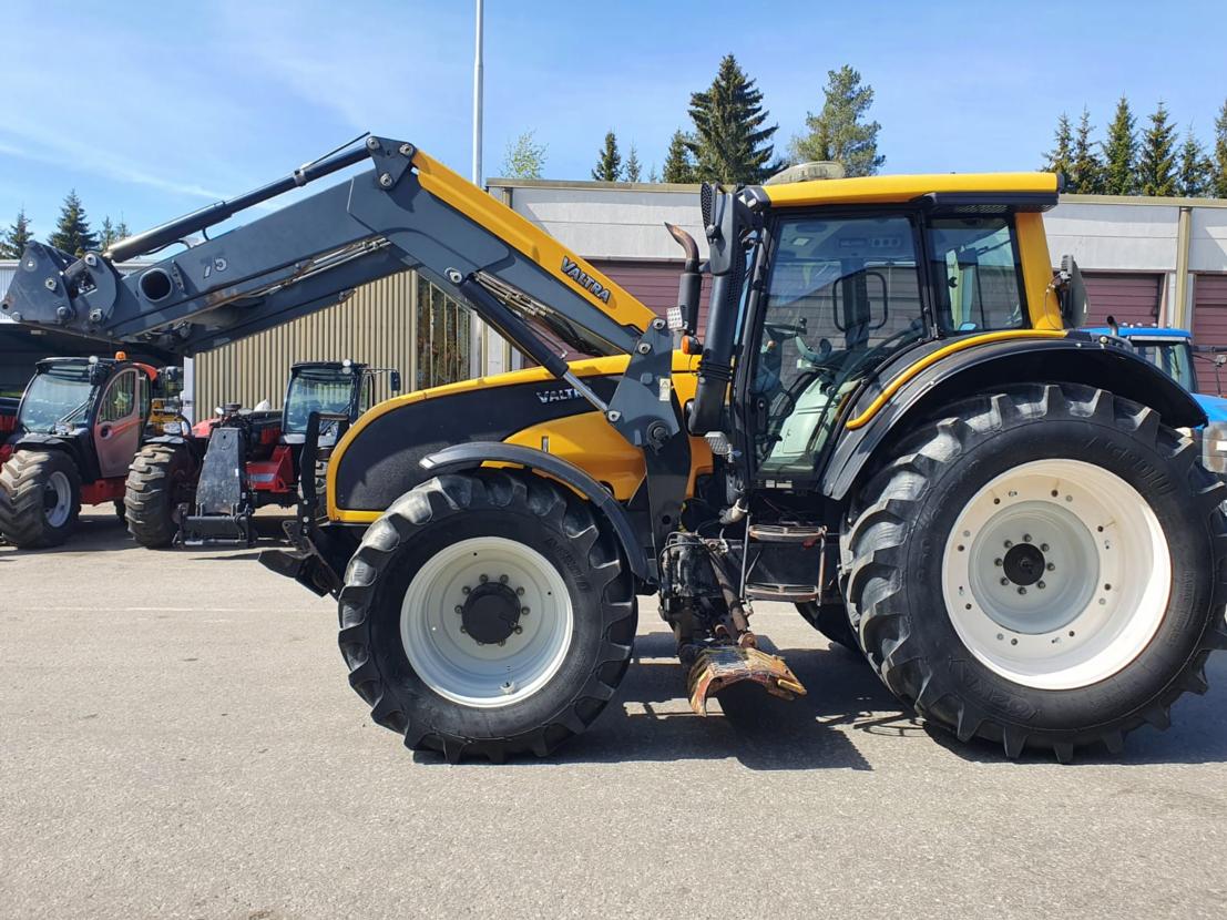 Valtra T171 Advance Q75 Alaterä
