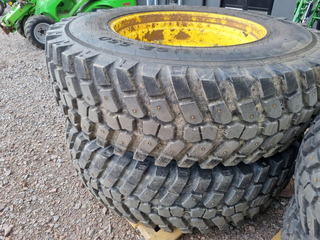 Traktorivarusteet 540/80r38 440/80r28