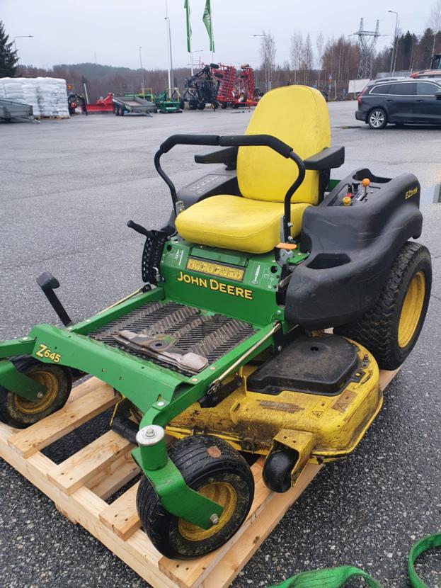 John Deere Z645