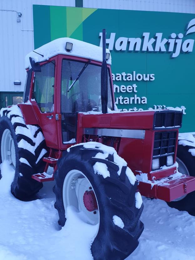 International 745