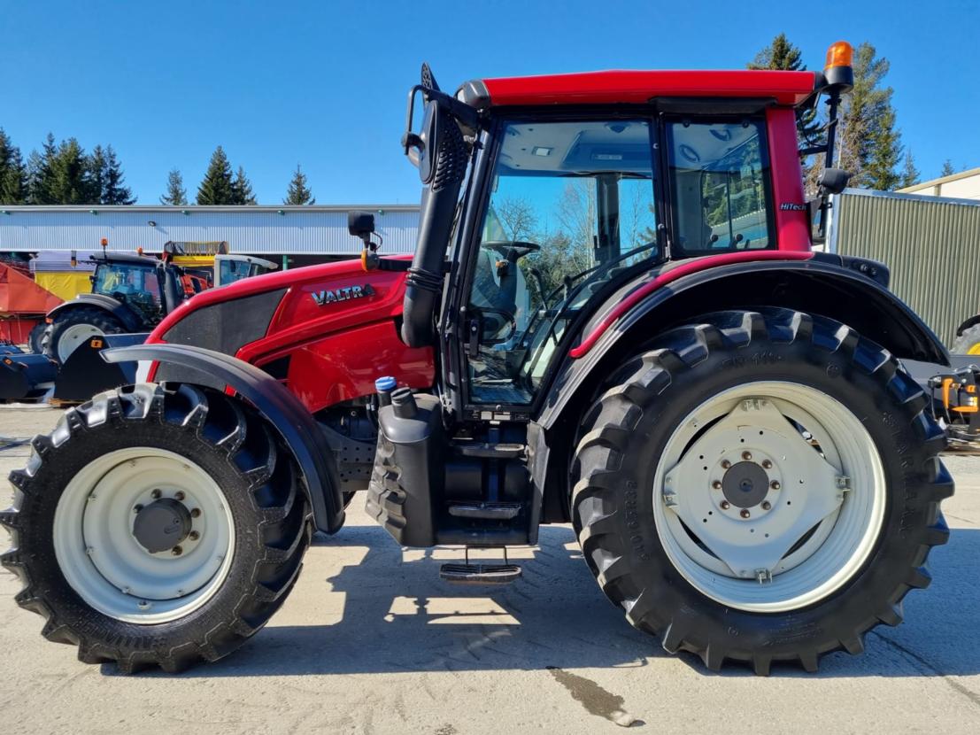 Valtra N143 Hitec