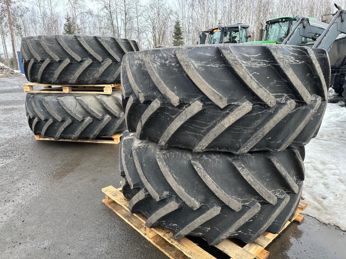 Traktorivarusteet Mitas Renkaat + Vanteet