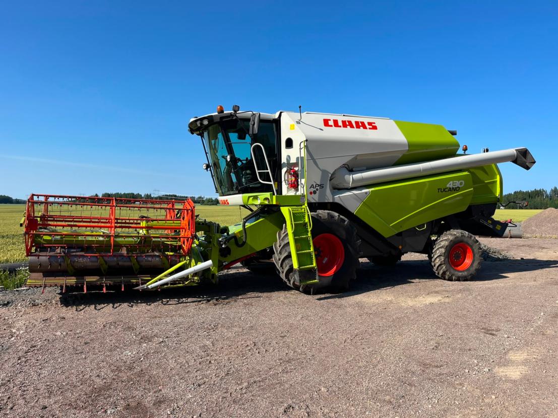 Claas Tucano 430