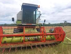 CLAAS DOMINATOR 140