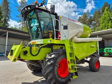 CLAAS AVERO 240