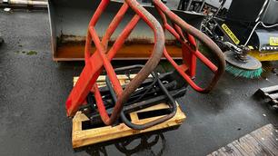 TRAKTORIVARUSTEET PAALIPIHTI TRIMA SOVITE