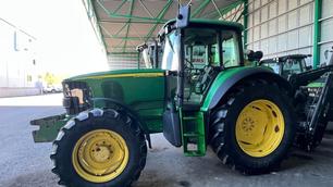 JOHN DEERE 6520SE